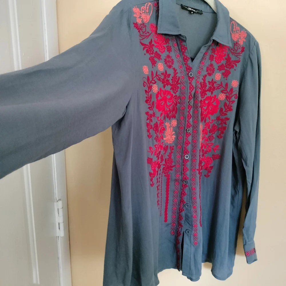 Andree by Unit embroidered Floral button up Shirt blouse M Boho Western Office